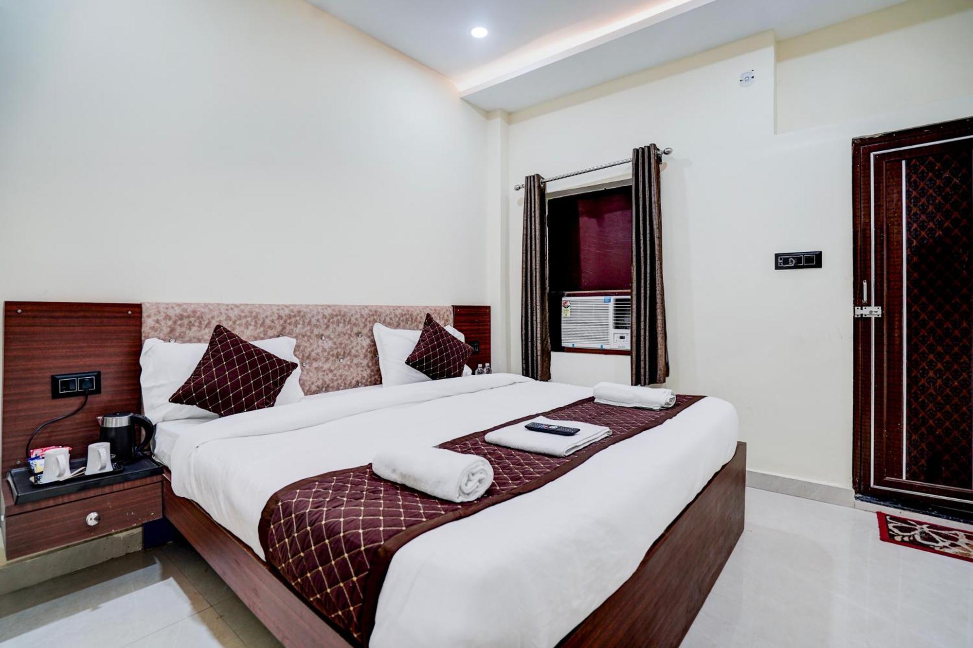 Hotel Vibe Blu- Varanasi Luaran gambar