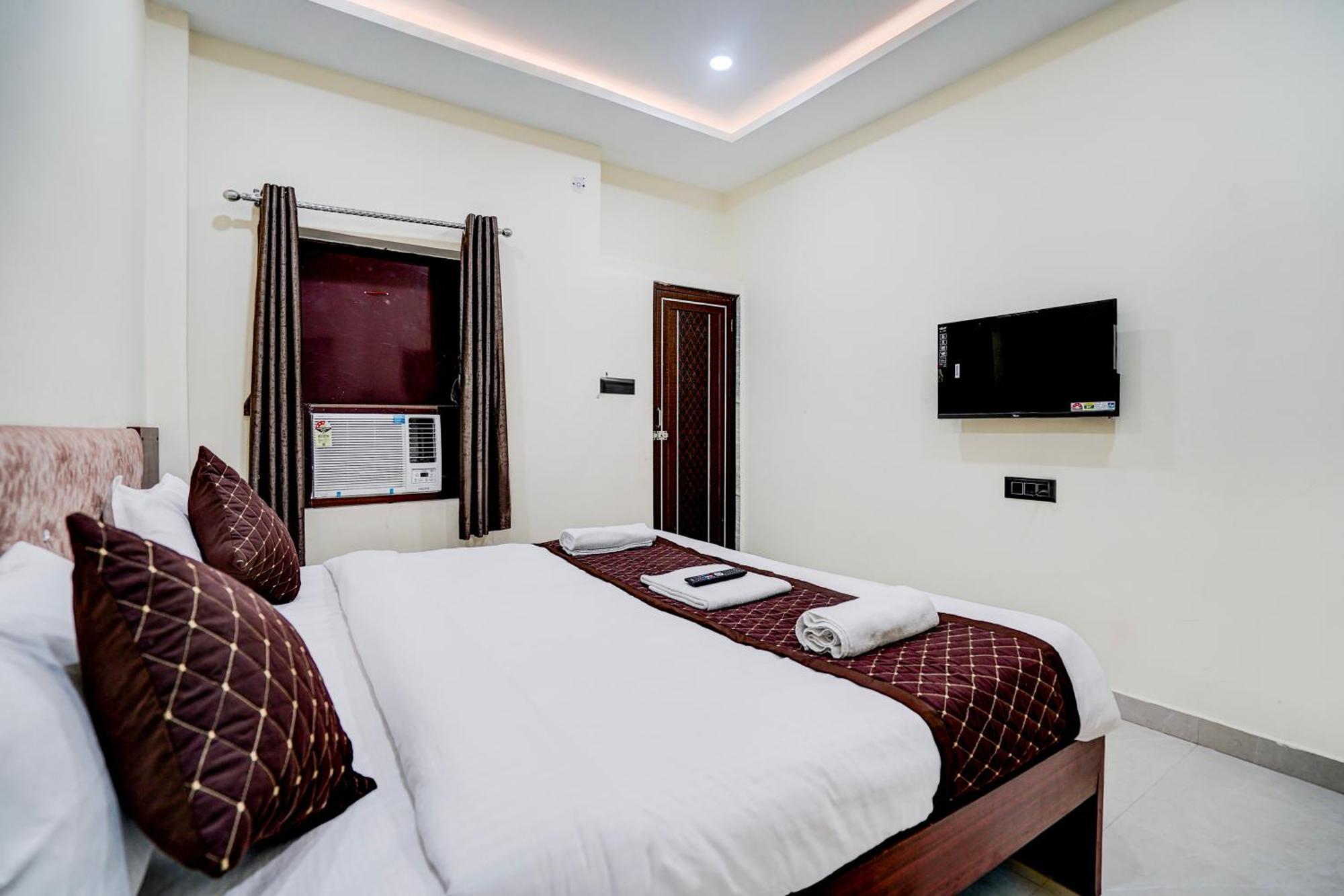Hotel Vibe Blu- Varanasi Luaran gambar