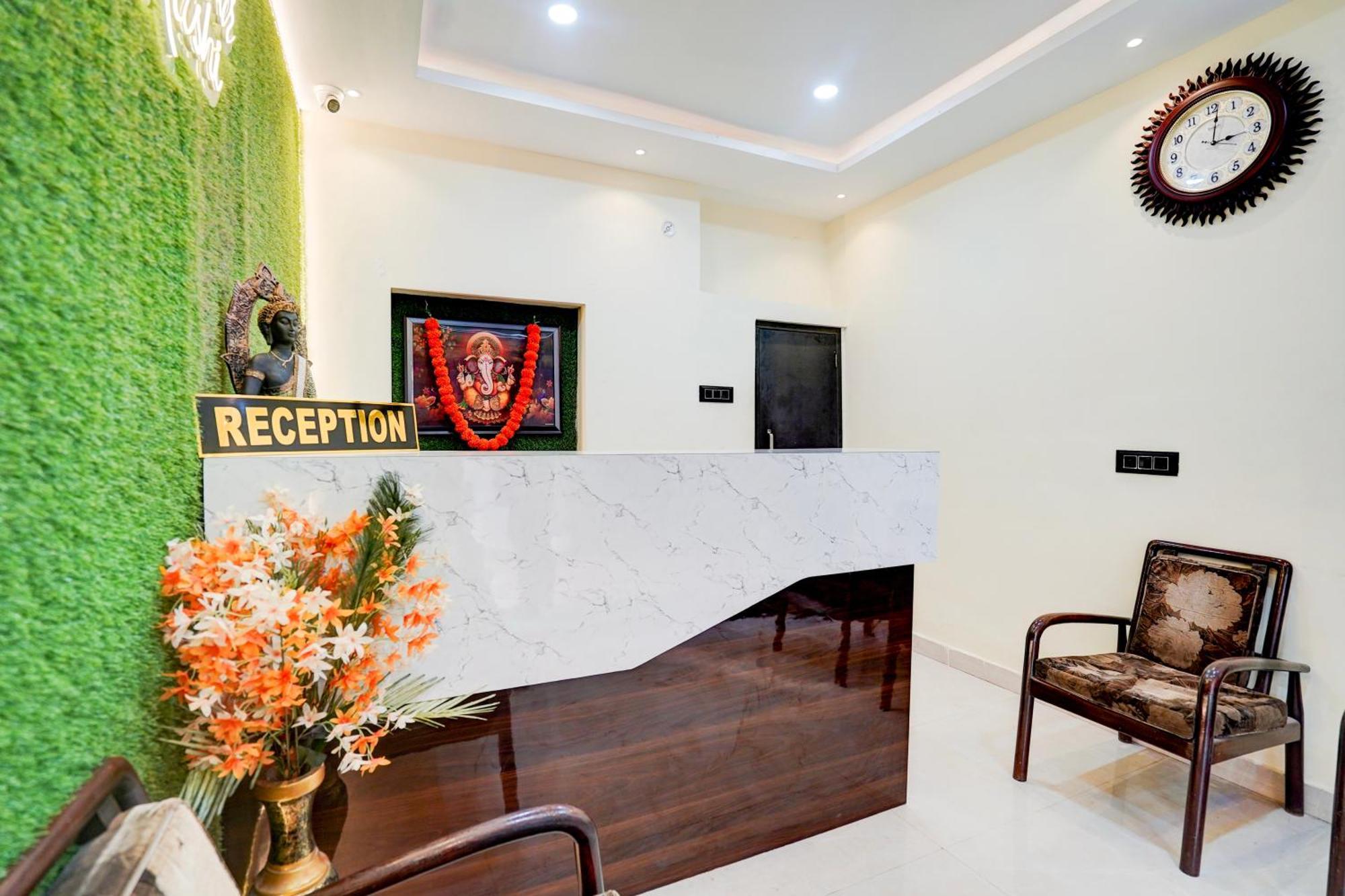 Hotel Vibe Blu- Varanasi Luaran gambar