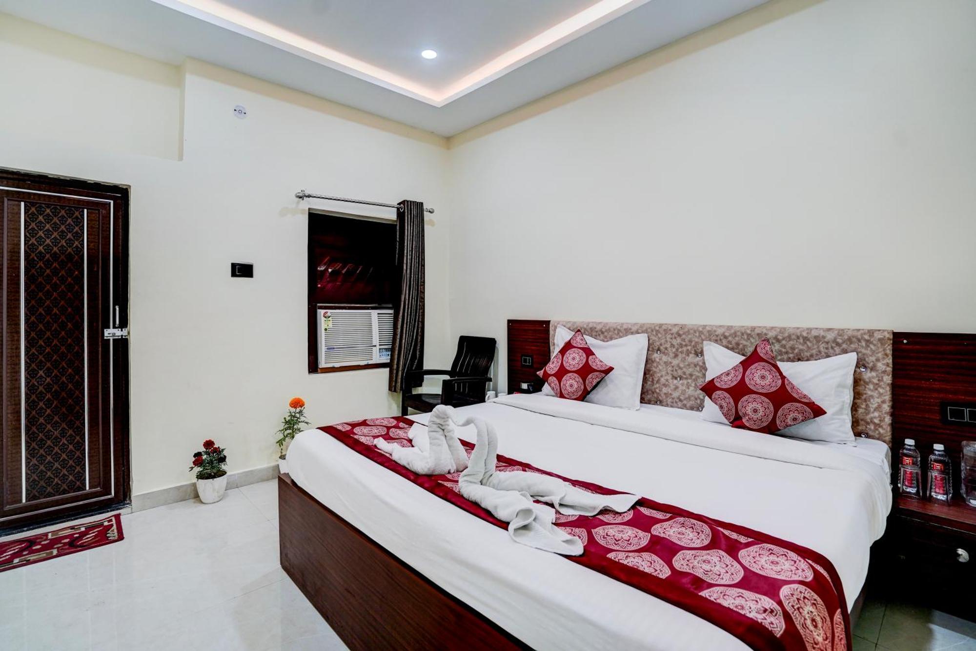 Hotel Vibe Blu- Varanasi Luaran gambar
