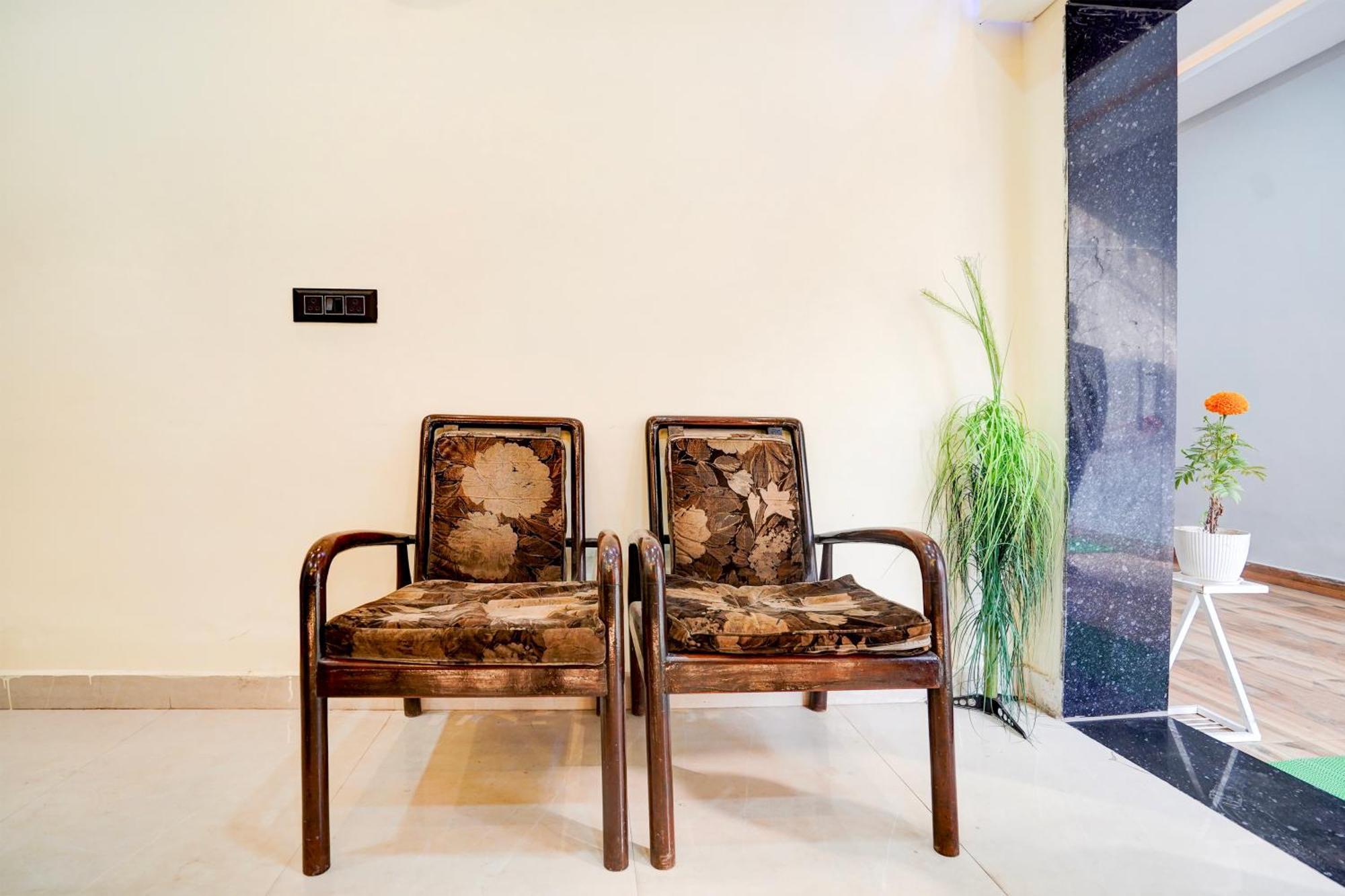 Hotel Vibe Blu- Varanasi Luaran gambar