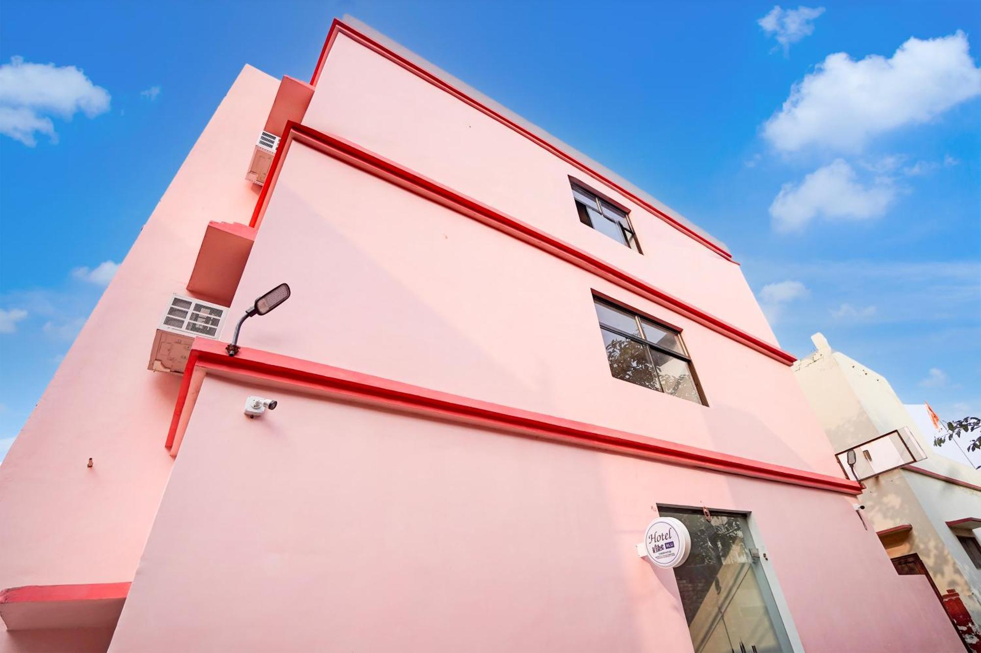 Hotel Vibe Blu- Varanasi Luaran gambar